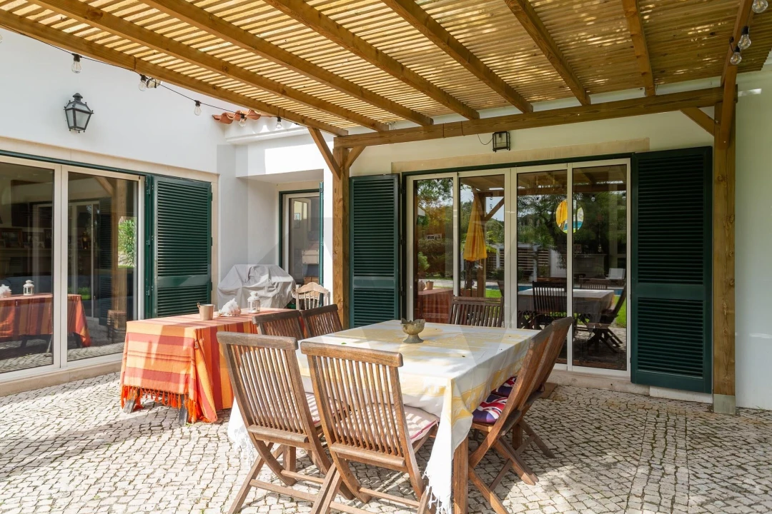 Moradia T4 para Venda em Alcabideche Foto 5