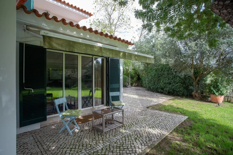 Moradia T4 para Venda em Alcabideche Foto 7