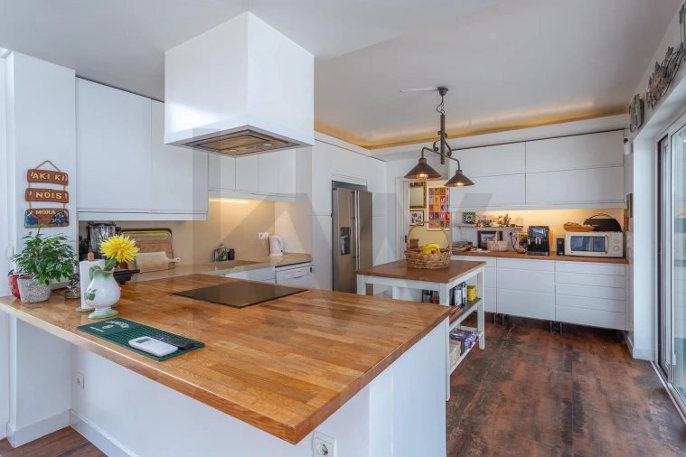 Moradia T4 para Venda em Alcabideche Foto 35