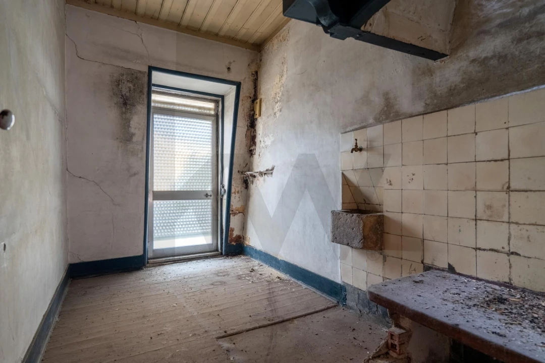 Prédio para Venda em São Martinho do Bispo e Ribeira de Frades Foto 12