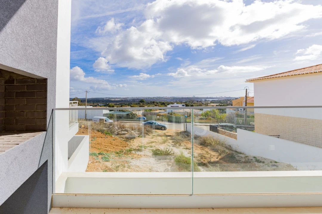 Moradia T3 para Venda em Mexilhoeira Grande Foto 17