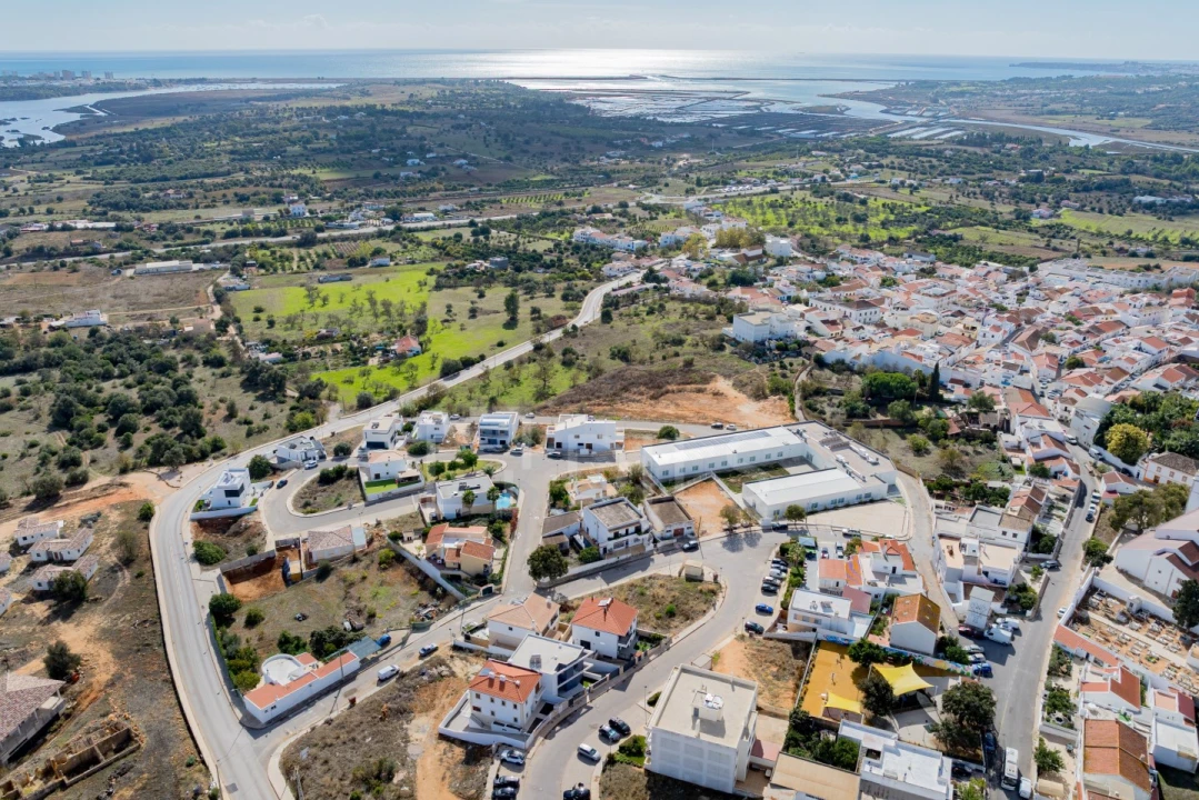 Moradia T3 para Venda em Mexilhoeira Grande Foto 34