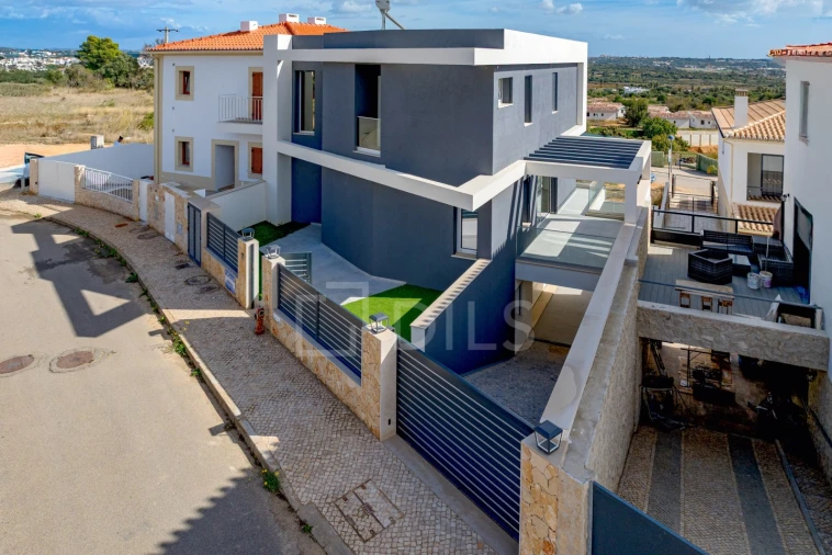 Moradia T3 para Venda em Mexilhoeira Grande Foto 1