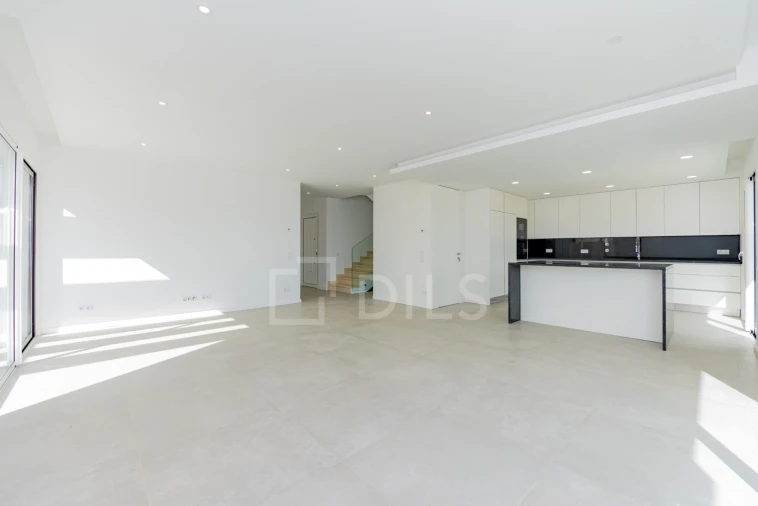 Moradia T3 para Venda em Mexilhoeira Grande Foto 3