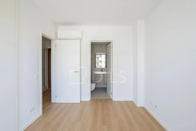 Apartamento T2 para Venda em Faro (Sé e São Pedro) Foto 16