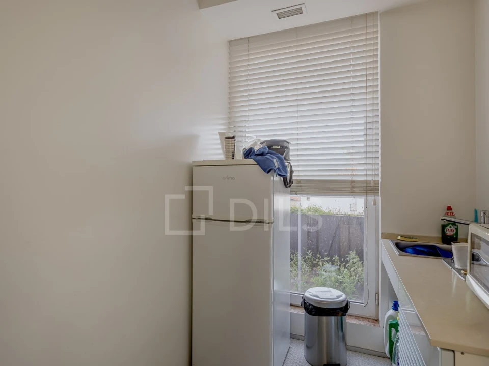 Escritório para Arrendamento em Santo António Foto 14