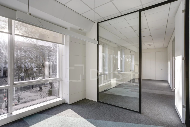 Escritório para Arrendamento em Santo António Foto 6