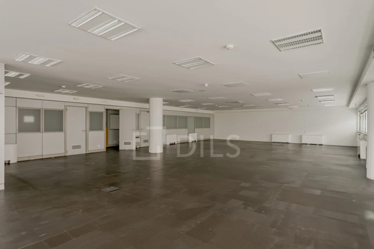 Escritório para Arrendamento em Lumiar Foto 3