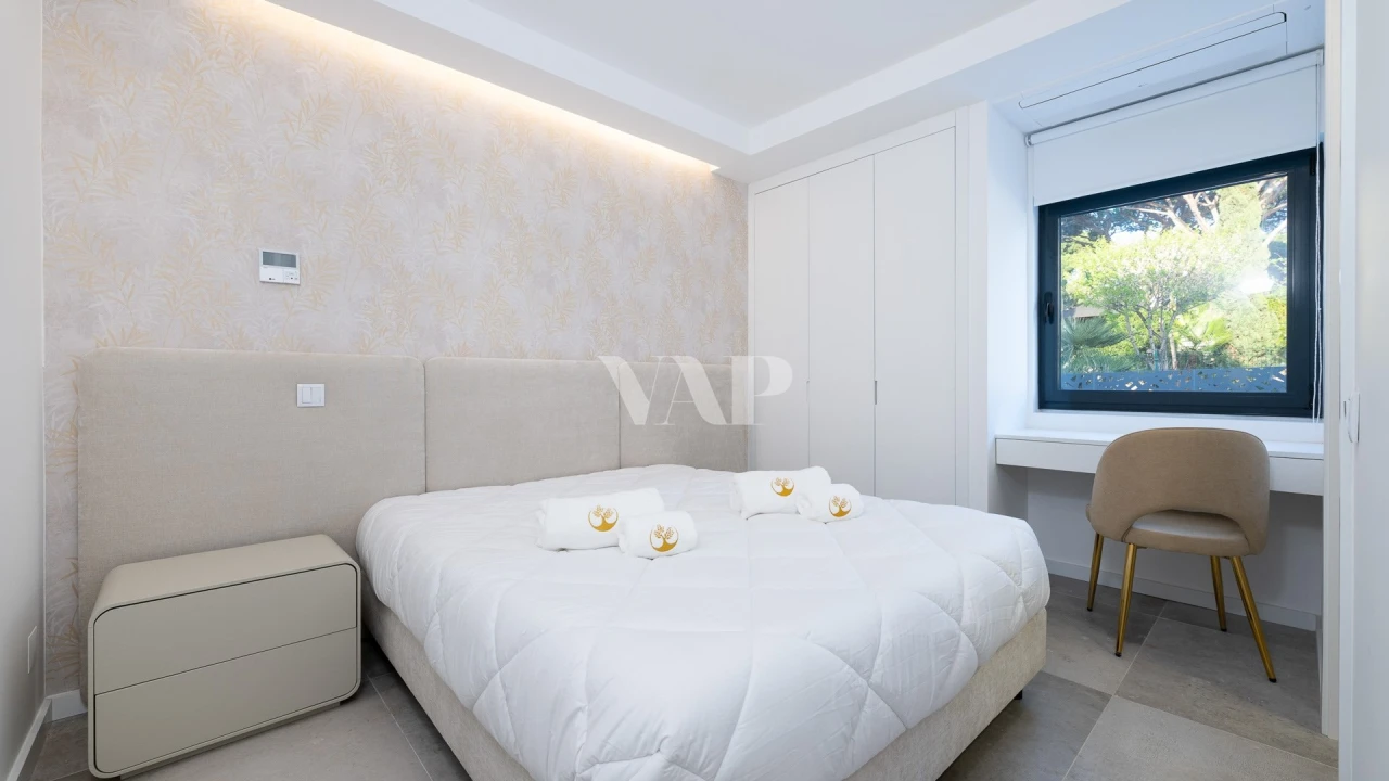 Moradia T8 para Arrendamento em Quarteira Foto 25