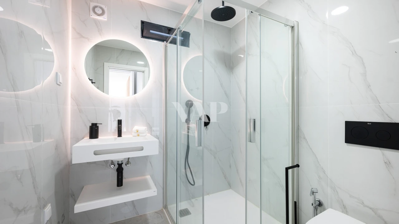 Moradia T8 para Arrendamento em Quarteira Foto 20