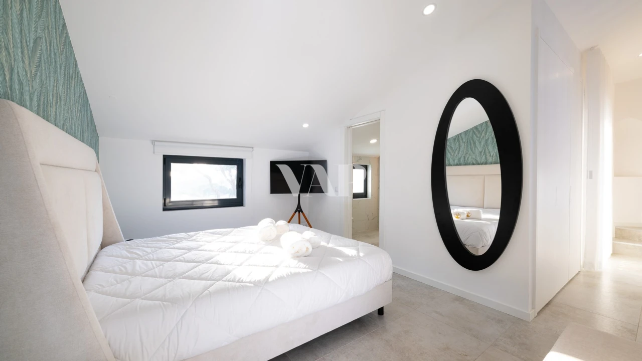 Moradia T8 para Arrendamento em Quarteira Foto 4