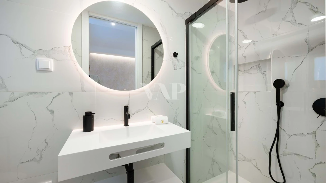 Moradia T8 para Arrendamento em Quarteira Foto 27