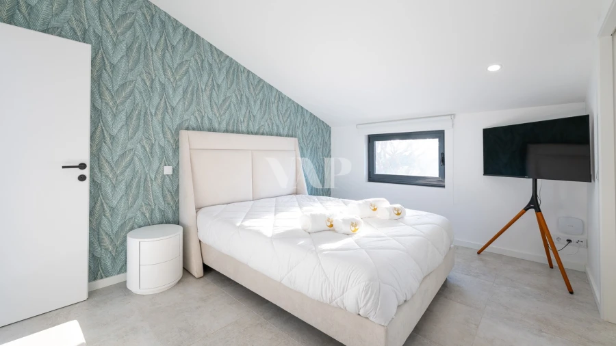 Moradia T8 para Arrendamento em Quarteira Foto 30