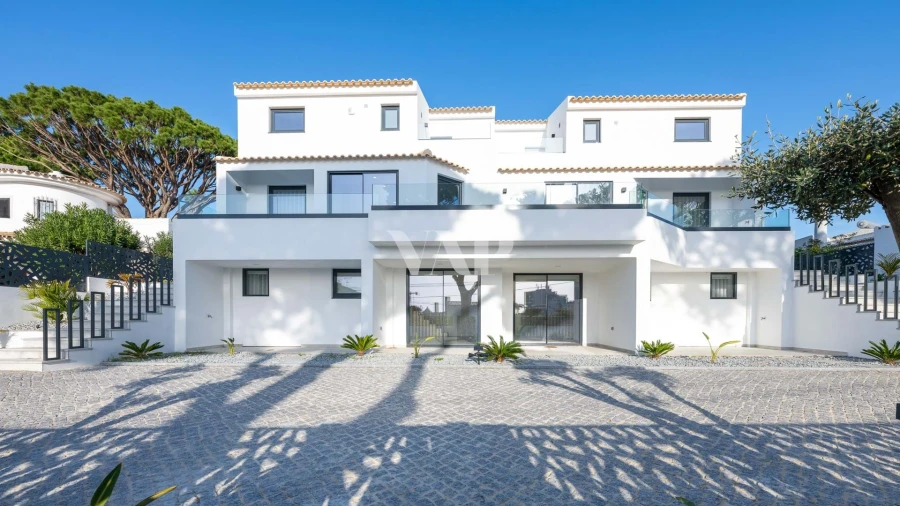 Moradia T8 para Arrendamento em Quarteira Foto 43