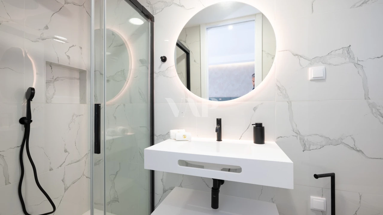 Moradia T8 para Arrendamento em Quarteira Foto 36