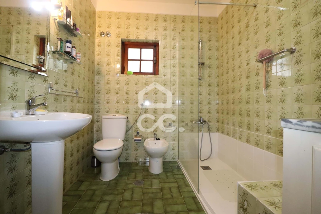 Moradia T4 para Venda em Anobra Foto 21