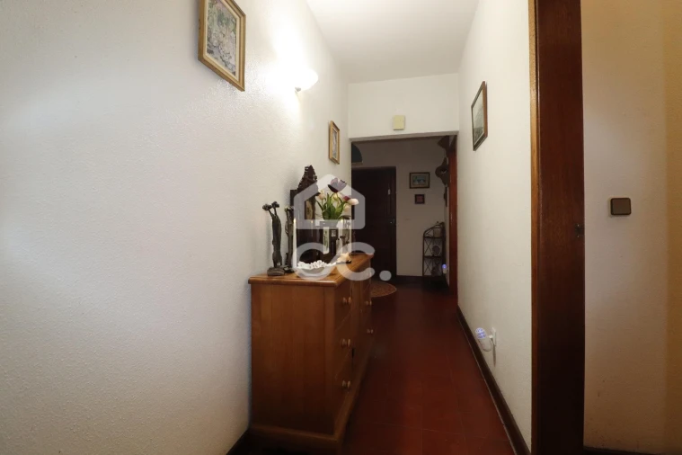 Moradia T4 para Venda em Anobra Foto 13