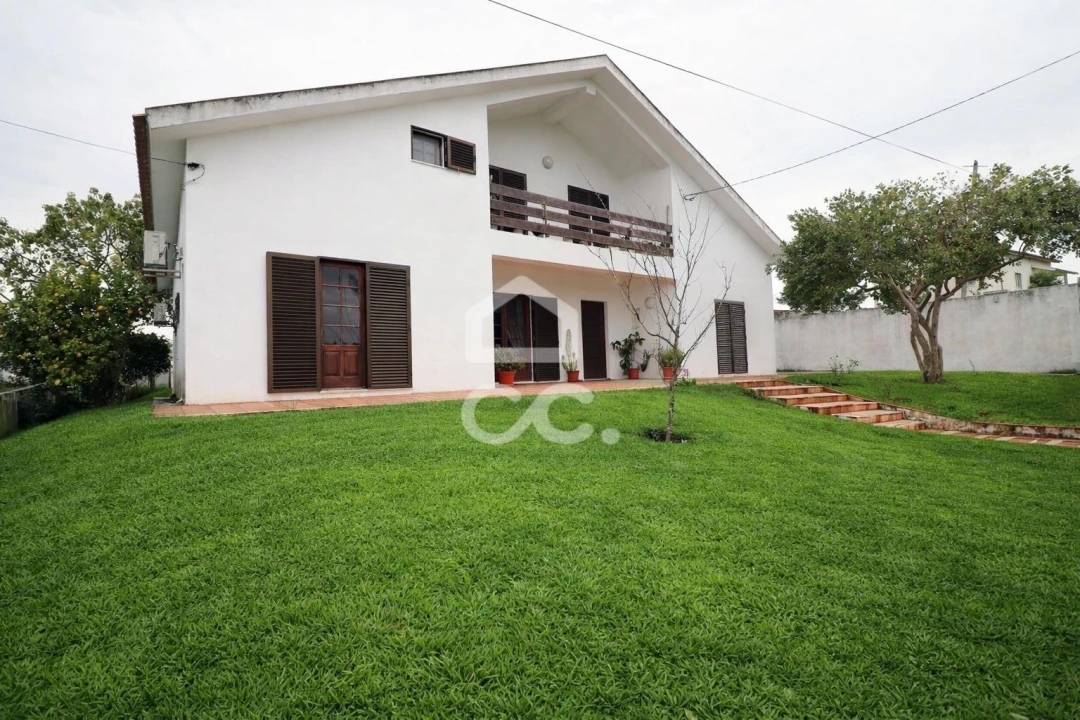 Moradia T4 para Venda em Anobra Foto 2