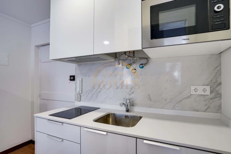 Apartamento T3 para Venda em Santa Maria Maior Foto 9