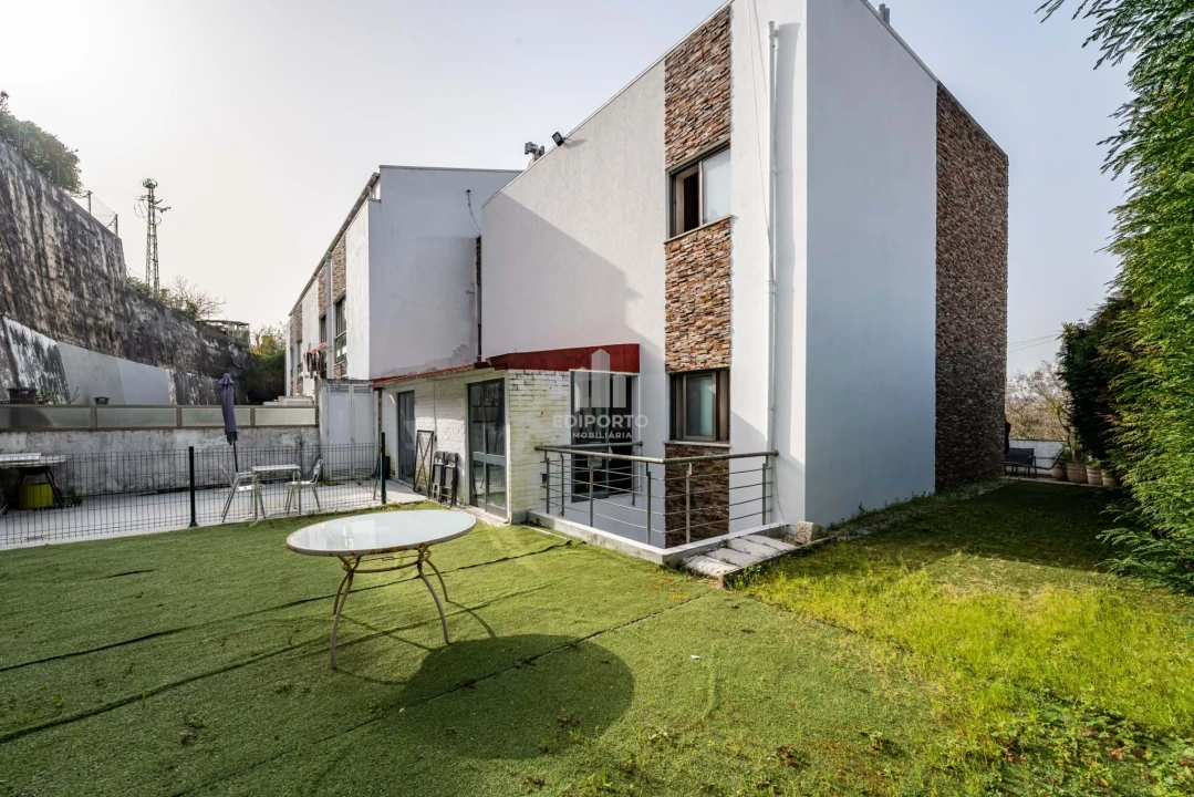 Moradia T3 para Venda em Gondomar (São Cosme), Valbom e Jovim Foto 1