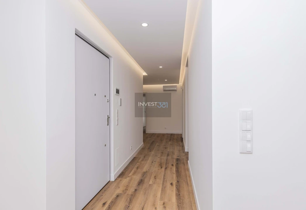 Moradia T5 para Venda em Quinta do Anjo Foto 13