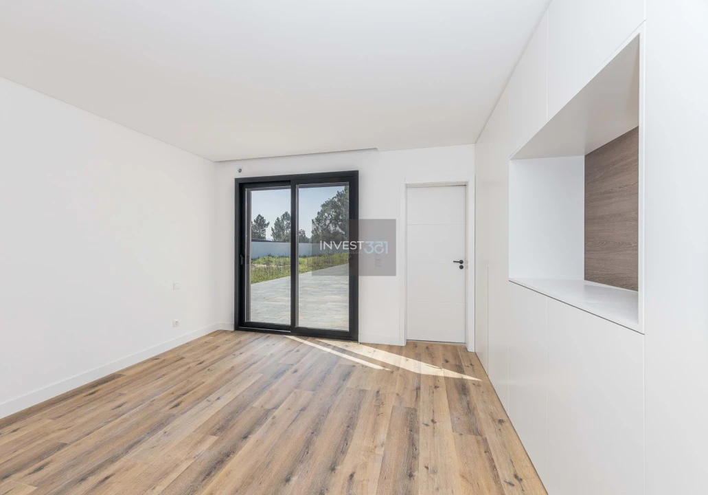 Moradia T5 para Venda em Quinta do Anjo Foto 38