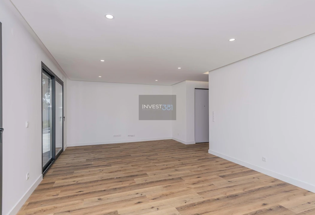 Moradia T5 para Venda em Quinta do Anjo Foto 9