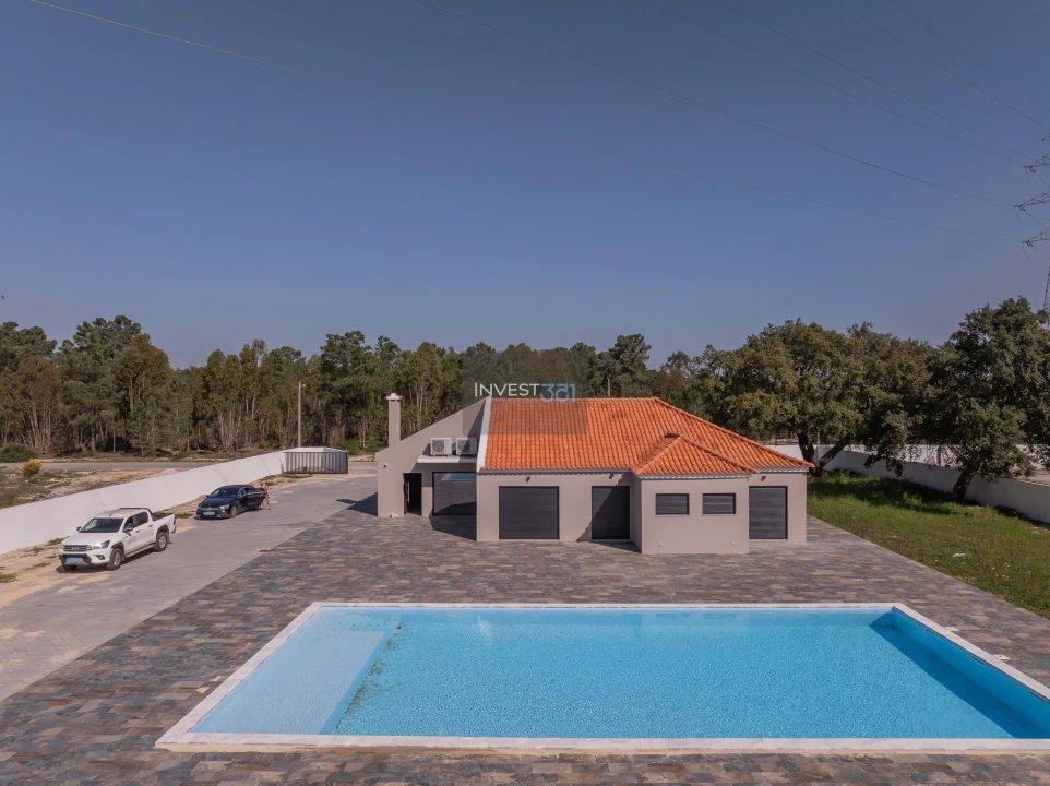 Moradia T5 para Venda em Quinta do Anjo Foto 2