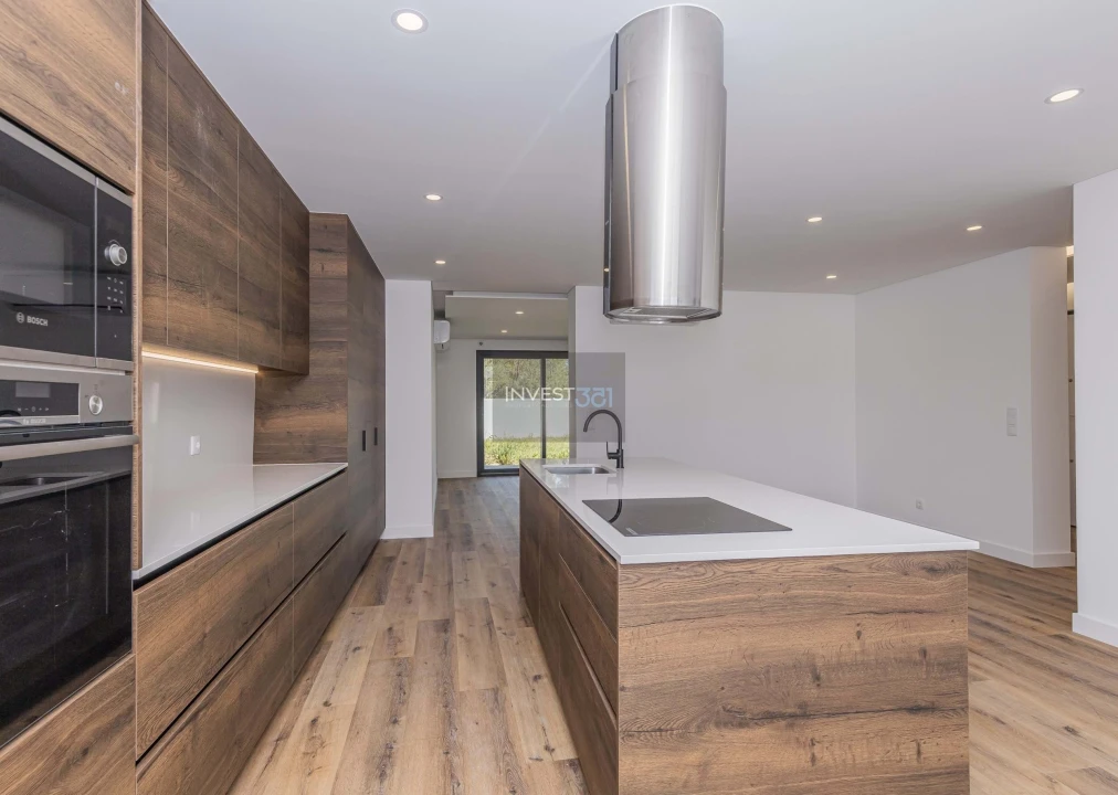 Moradia T5 para Venda em Quinta do Anjo Foto 4