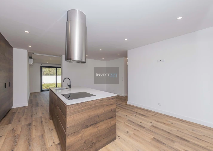 Moradia T5 para Venda em Quinta do Anjo Foto 5