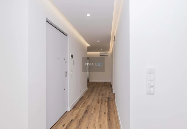 Moradia T5 para Venda em Quinta do Anjo Foto 13