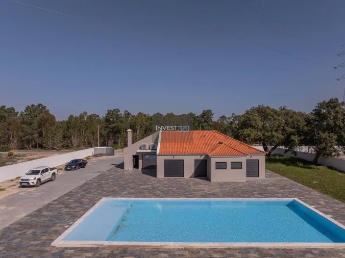 Moradia T5 para Venda em Quinta do Anjo Foto 60