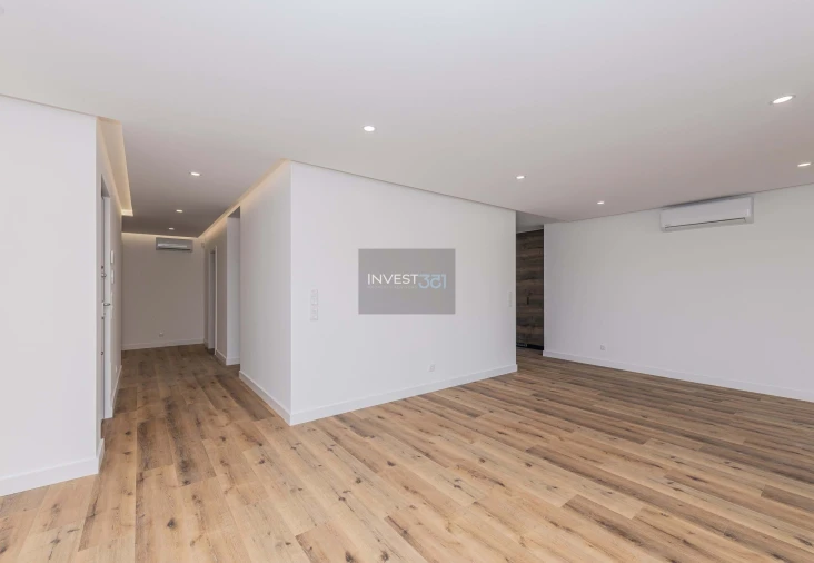 Moradia T5 para Venda em Quinta do Anjo Foto 12