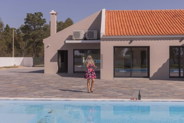 Moradia T5 para Venda em Quinta do Anjo Foto 3