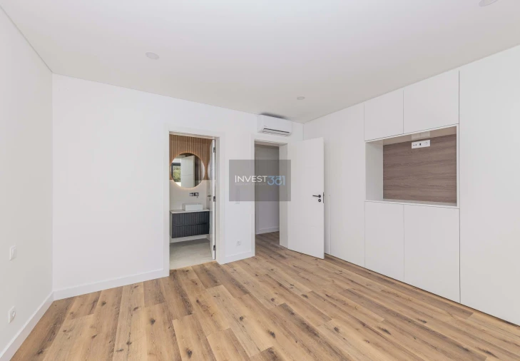 Moradia T5 para Venda em Quinta do Anjo Foto 36