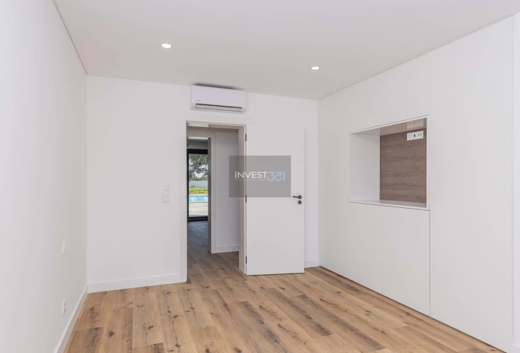 Moradia T5 para Venda em Quinta do Anjo Foto 33