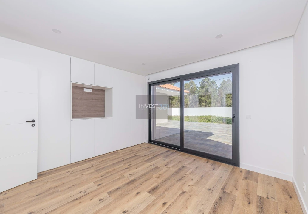 Moradia T5 para Venda em Quinta do Anjo Foto 35