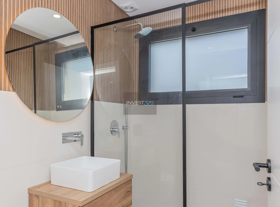 Moradia T5 para Venda em Quinta do Anjo Foto 29