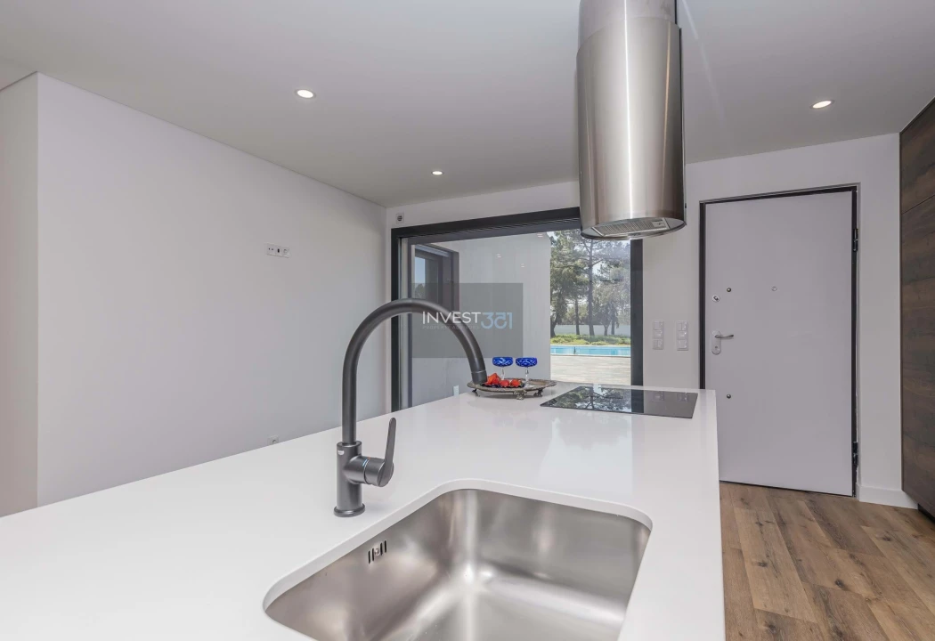 Moradia T5 para Venda em Quinta do Anjo Foto 52