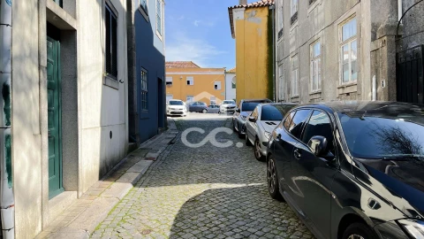 Moradia T5 para Venda em Aldoar, Foz do Douro e Nevogilde