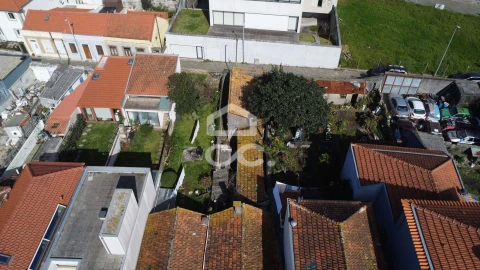 Moradia T5 para Venda em Aldoar, Foz do Douro e Nevogilde