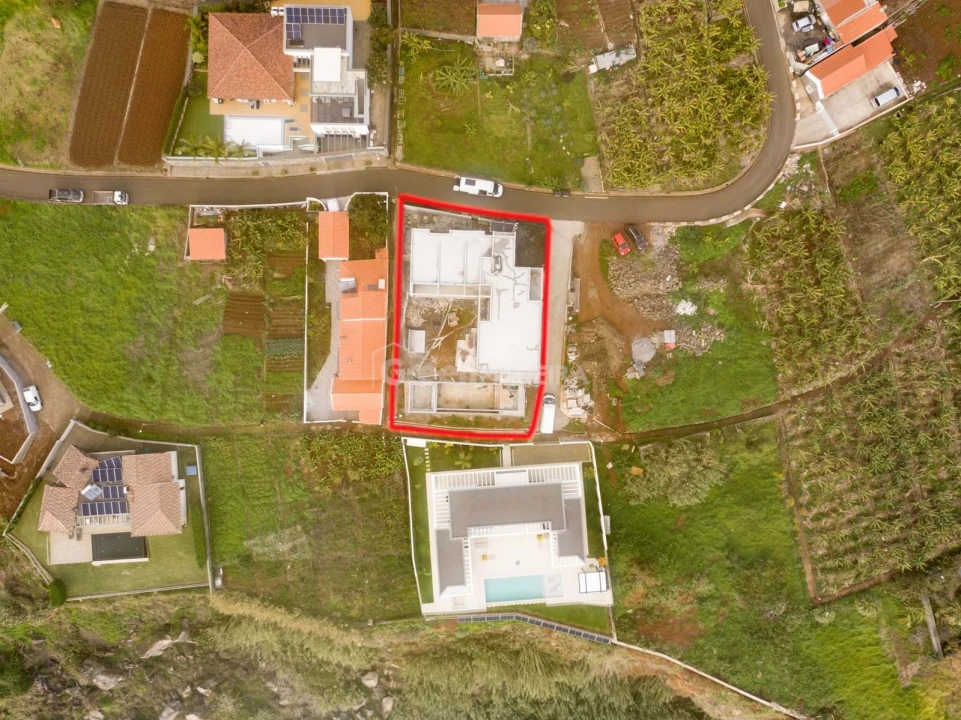 Moradia T3 para Venda em Estreito da Calheta Foto 23