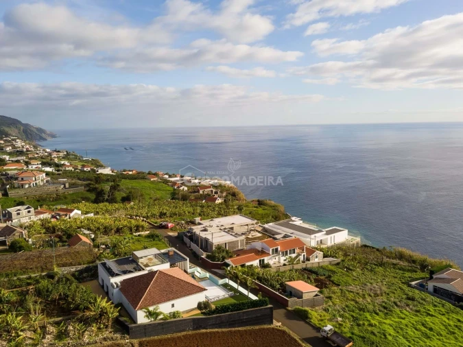 Moradia T3 para Venda em Estreito da Calheta Foto 25