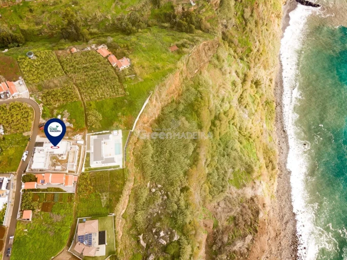 Moradia T3 para Venda em Estreito da Calheta Foto 4