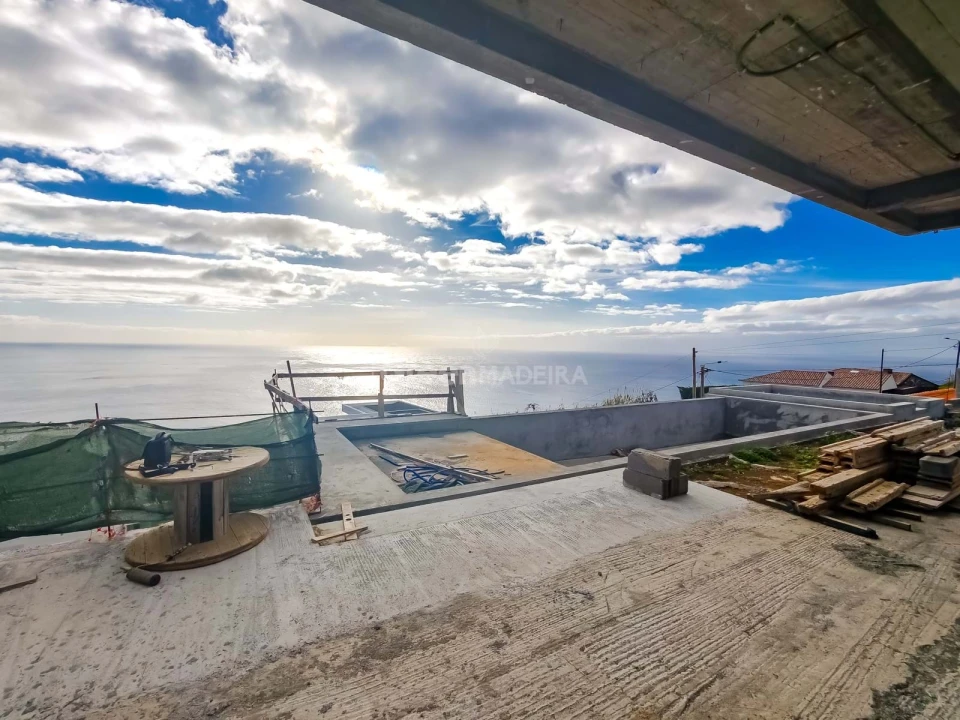 Moradia T3 para Venda em Estreito da Calheta Foto 22