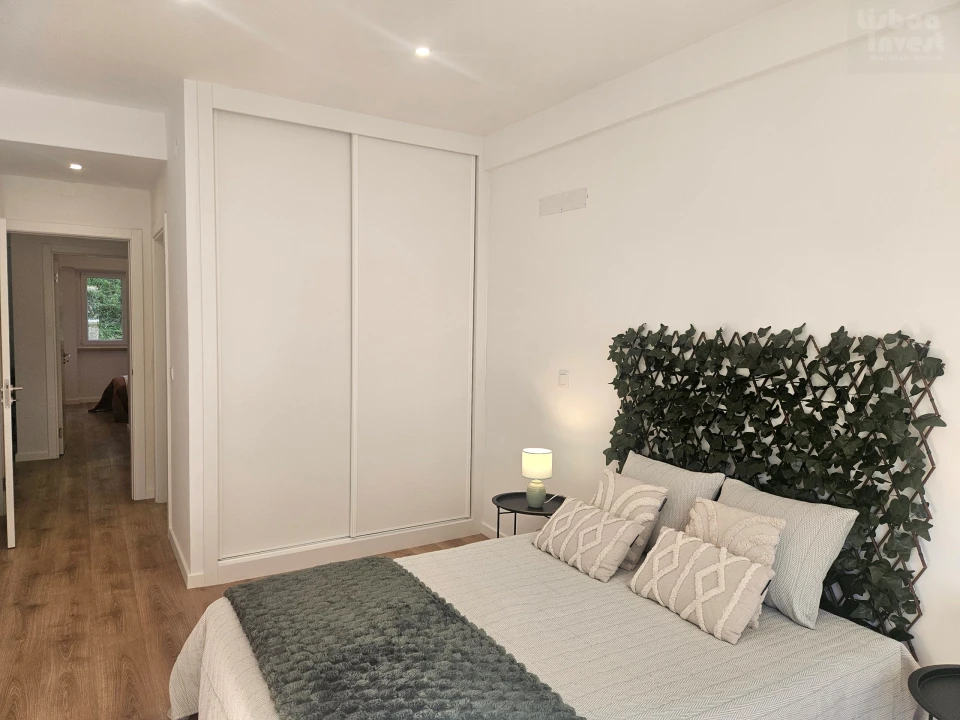 Apartamento T2 para Venda em Benfica Foto 17
