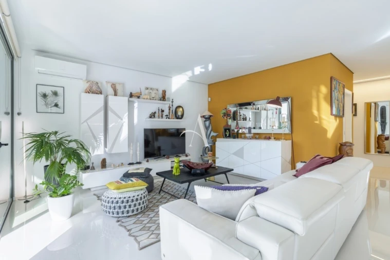 Apartamento T3 para Venda em Santa Barbara de Nexe Foto 5