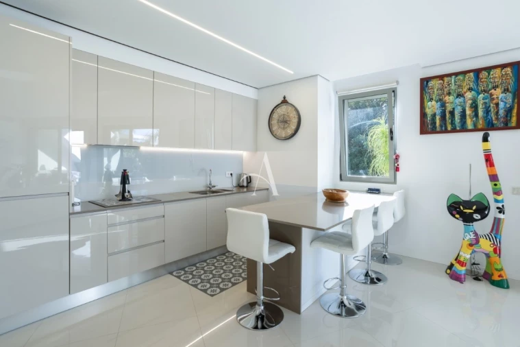 Apartamento T3 para Venda em Santa Barbara de Nexe Foto 8