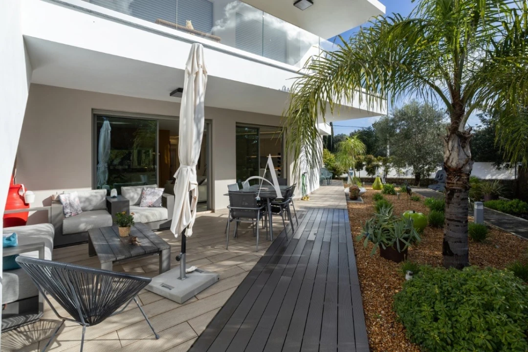 Apartamento T3 para Venda em Santa Barbara de Nexe Foto 19