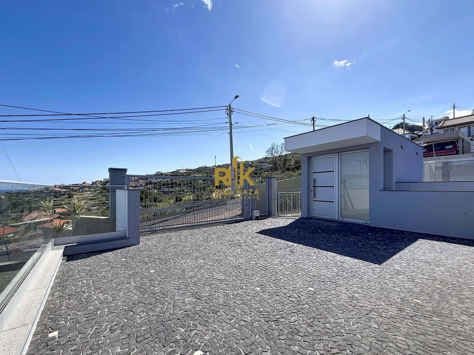 Moradia T3 para Venda em Santa Cruz Foto 55